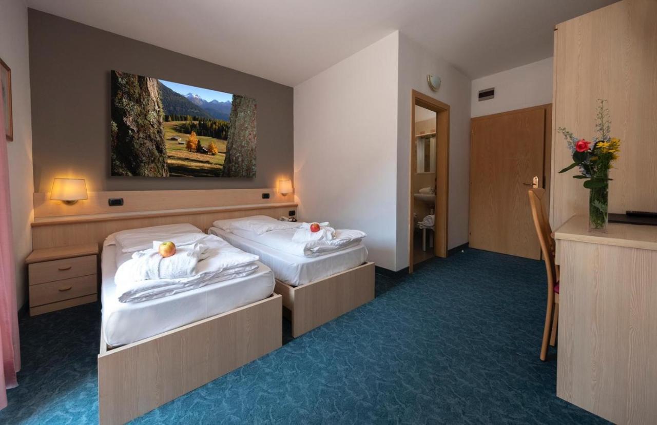 קסטלו די פיימה Hotel Italia מראה חיצוני תמונה