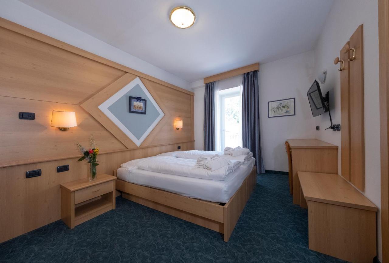 קסטלו די פיימה Hotel Italia מראה חיצוני תמונה