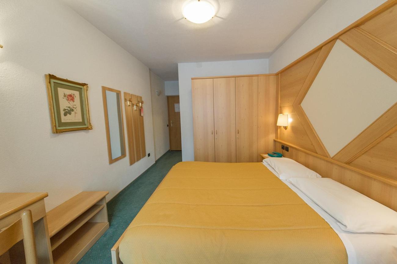 קסטלו די פיימה Hotel Italia מראה חיצוני תמונה